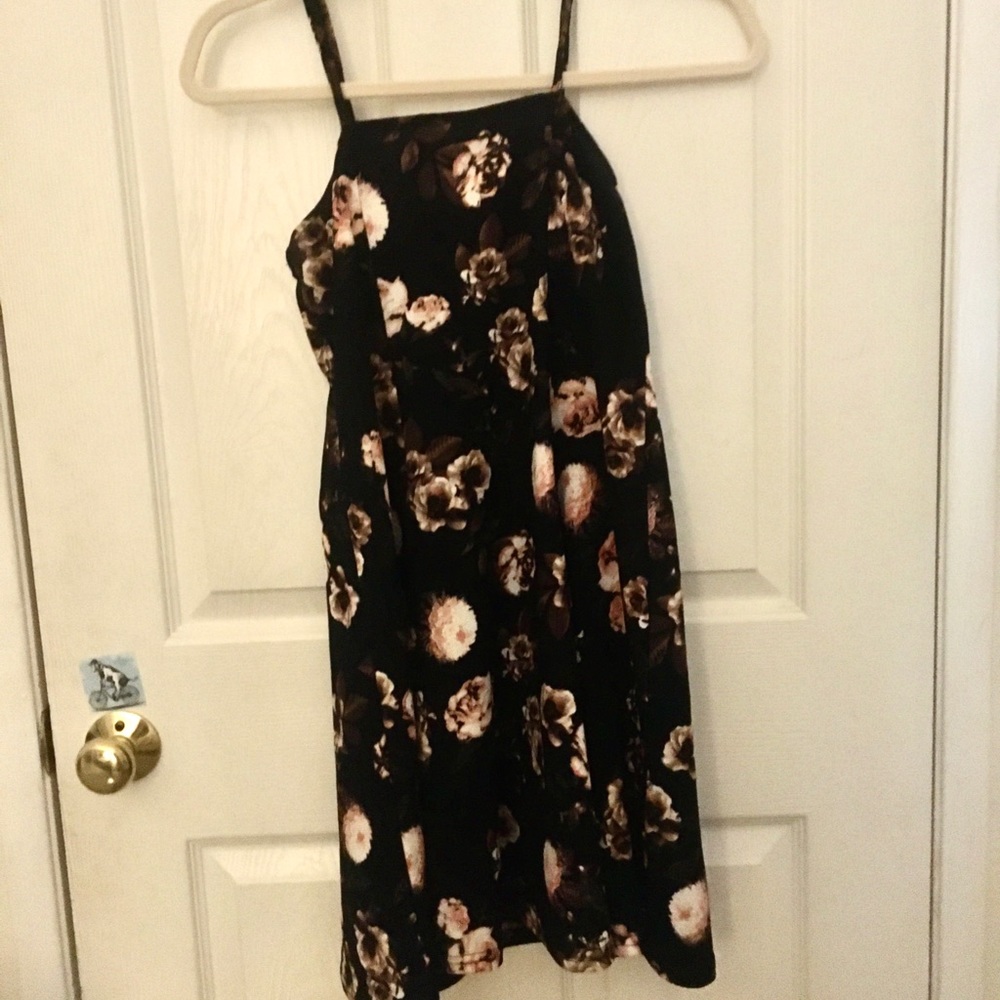 Adorable floral skater dress